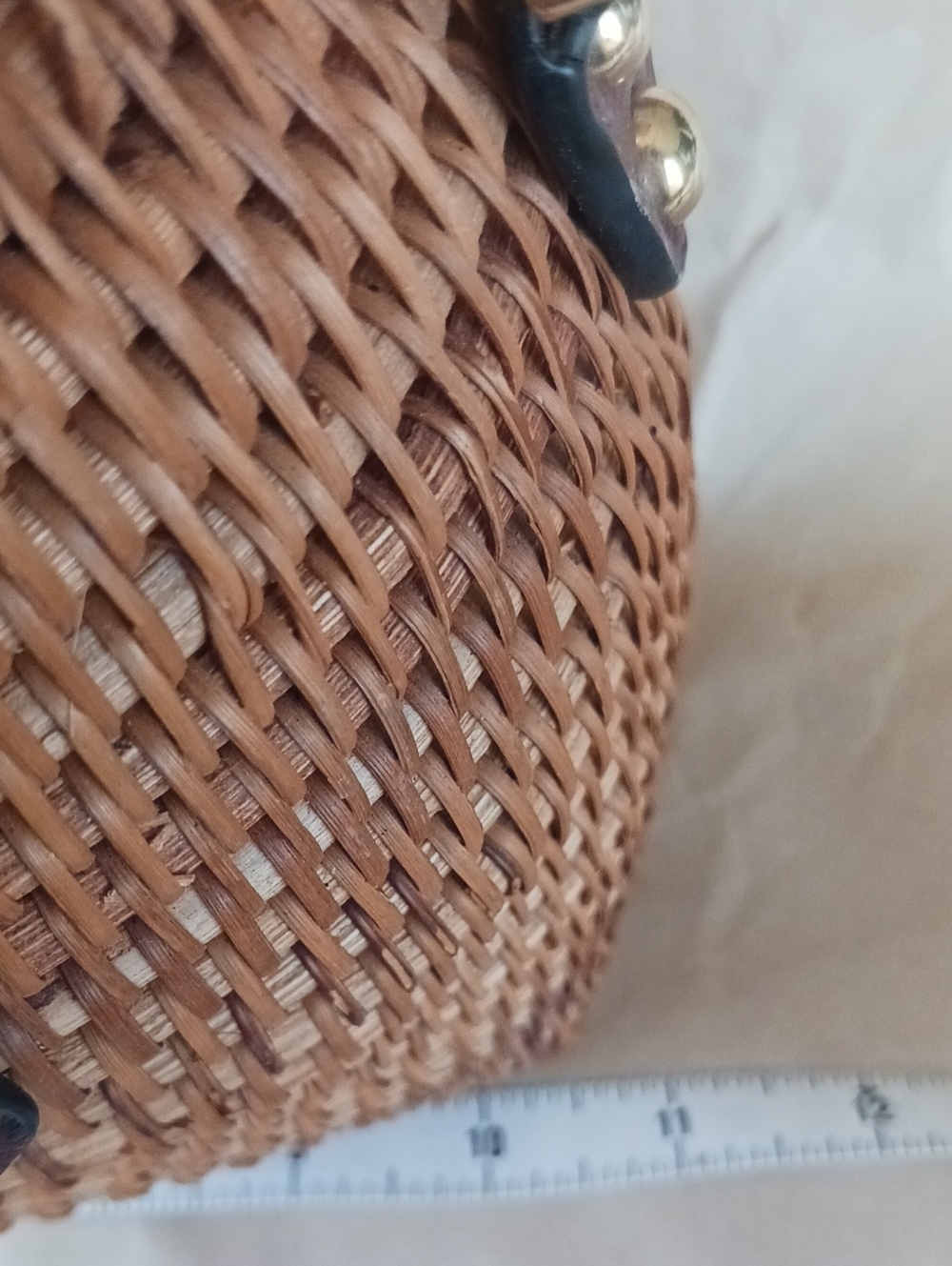 Italian Woven Basket-Bag Leather Top Handles And Adjustable Cross-body Strap. - Picture 10 of 12